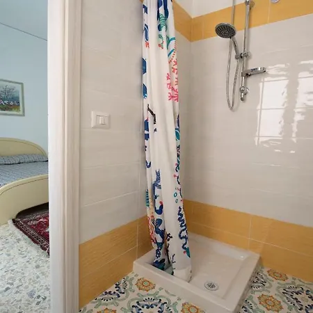 Vomero Cilea House With Balcony Апартаменты Неаполь
