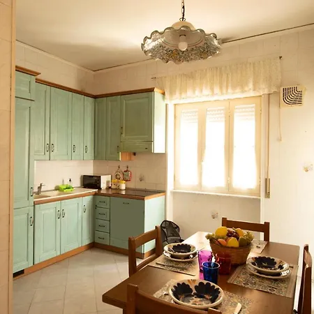 Vomero Cilea House With Balcony Apartment