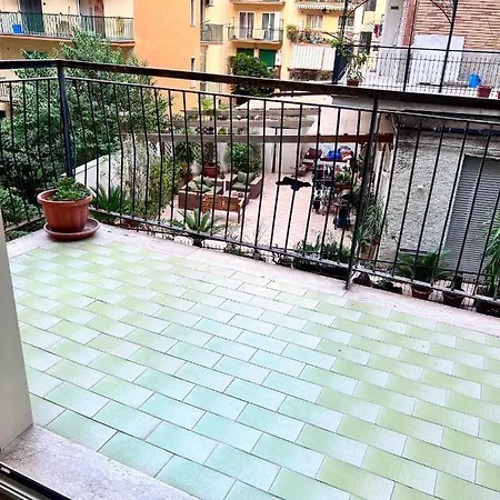 Vomero Cilea House With Balcony * Neapol